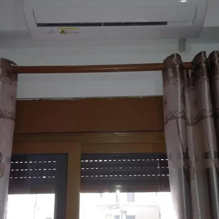 Vila Ozuni بيت ضيافة